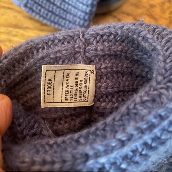 Vintage Ugg Crochet Boots Size 6 - Picture 9 of 12